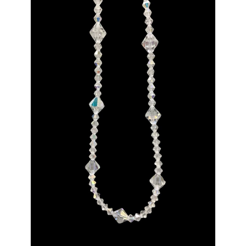 Vintage Necklace Women’s 1Size Crystal Beads Clear With Iridescent Hue Gorgeous!